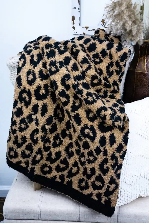 Cozy Leopard Blankets - Image 2