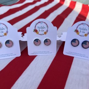 Round Flag Suds