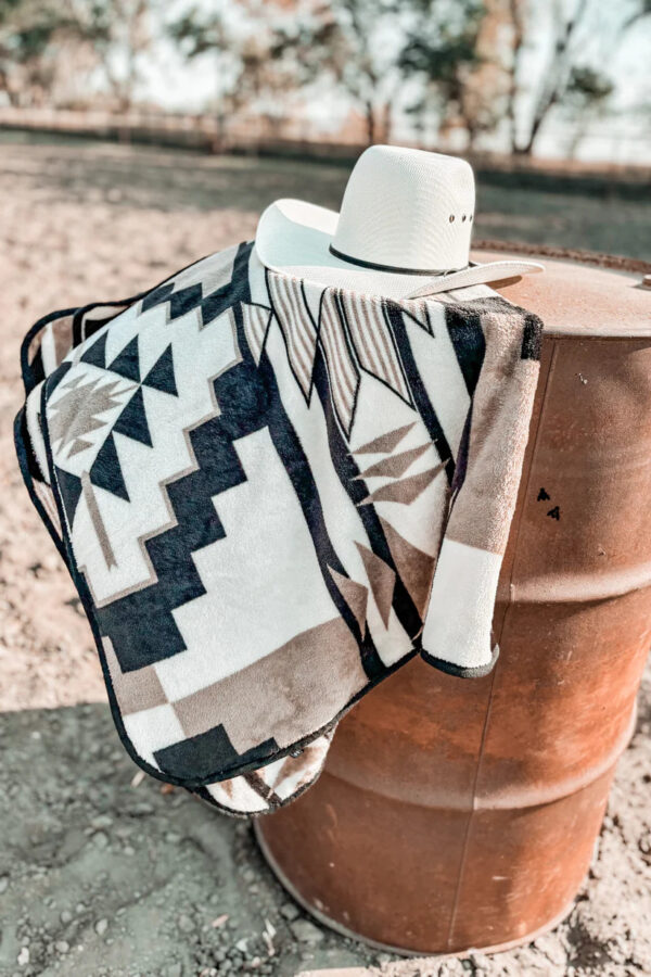 Western Blankets - Image 4