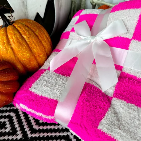 Checkered Blankets - Image 4
